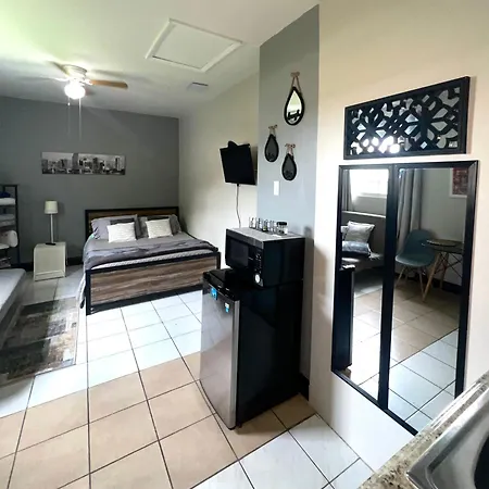 Lovely & Modern Room In Miami